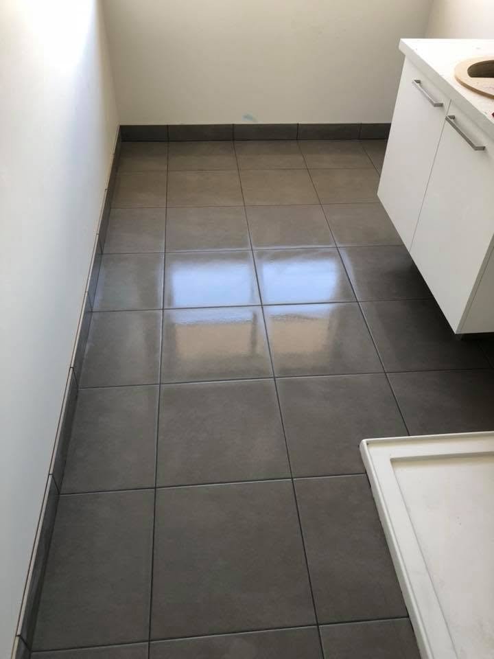 Finished tiled floor in a bathroom